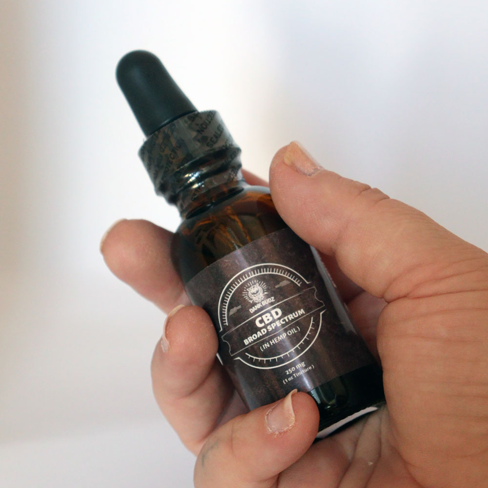 Broad Spectrum CBD in Hemp Oil (250mg) - Image 5