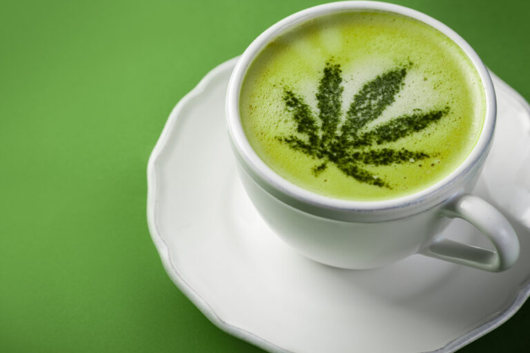 Matcha-CBD-Latte